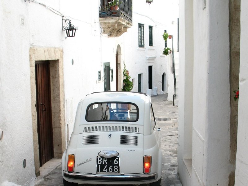 GALERIE POUILLES ESPRIT NOMADE VOITURE